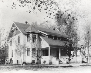 The Lindenmeier Home on Lindenmeier Lake